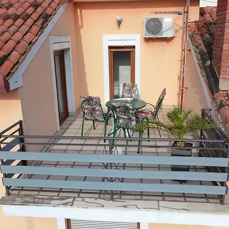 Lush Garden Hideaway Fama Near Portoroz